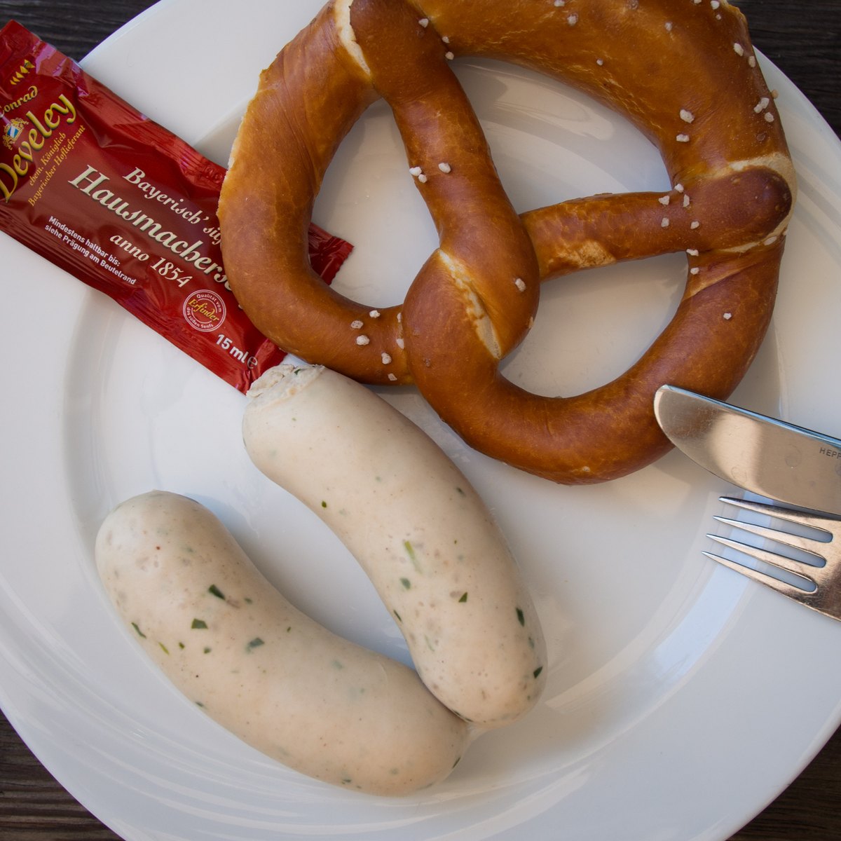 Weißwurst mit Brezn